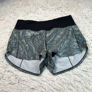 Lululemon Speed Up Mid-Rise Short 4" Dimensional Icing Blue Multi / Black